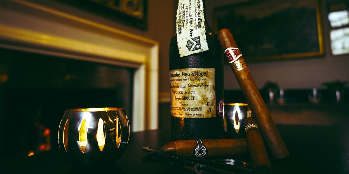 Cigars, The Hyde Bar, The Royal Park Hotel, Prestigious Venues